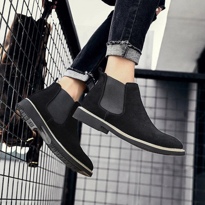 Bota Chelsea em Camurça Masculina Montezari MTZ264