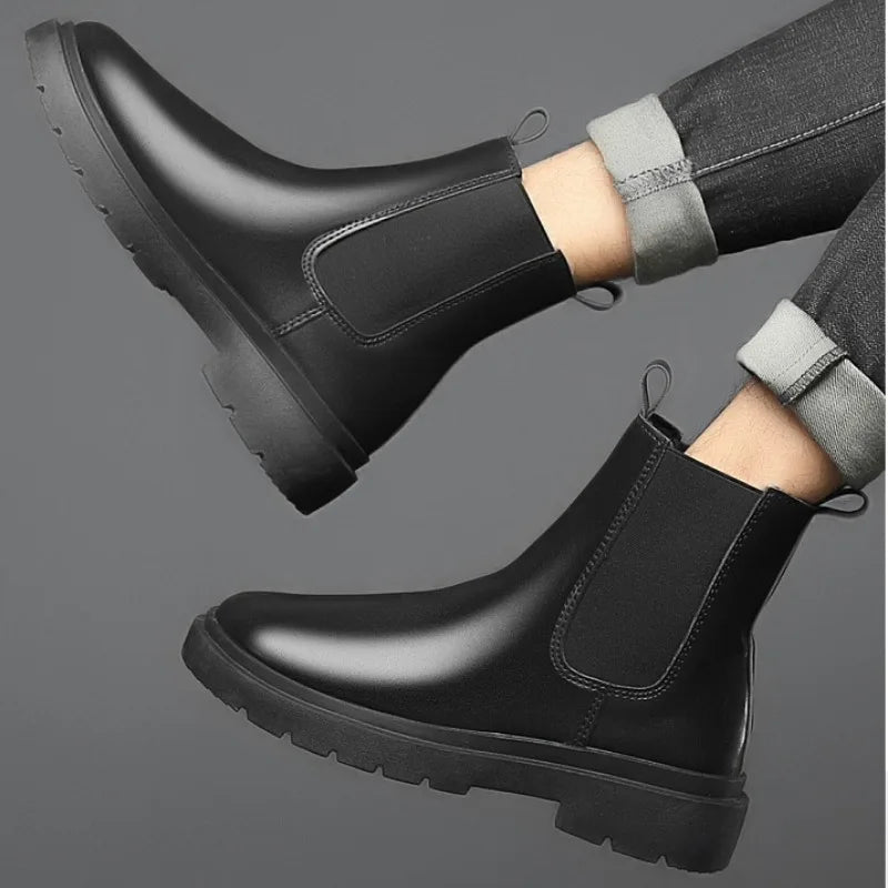 Bota Masculina Chelsea em Couro Montezari MTZ244
