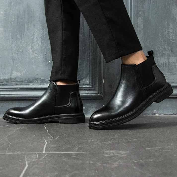 Bota Masculina Chelsea em Couro Montezari MTZ252